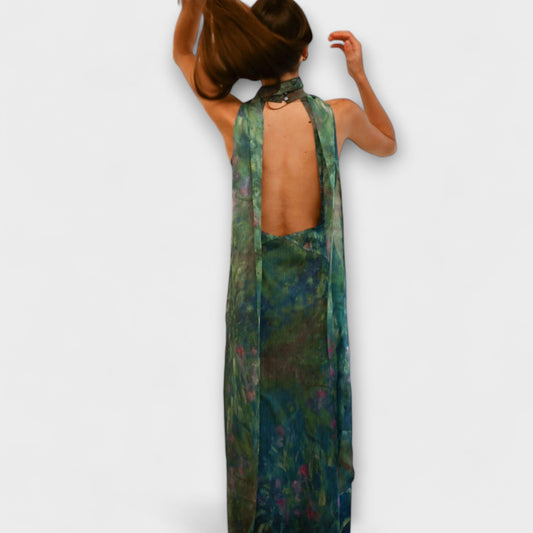 Delaney | Iris print maxi dress with halter neck fitted silhouette