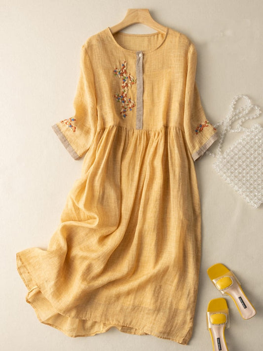 Lurela | Comfortable Linen Midi Dress with Embroidered Detail