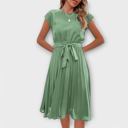 Georgina | Casual pleated midi dress with waist tie