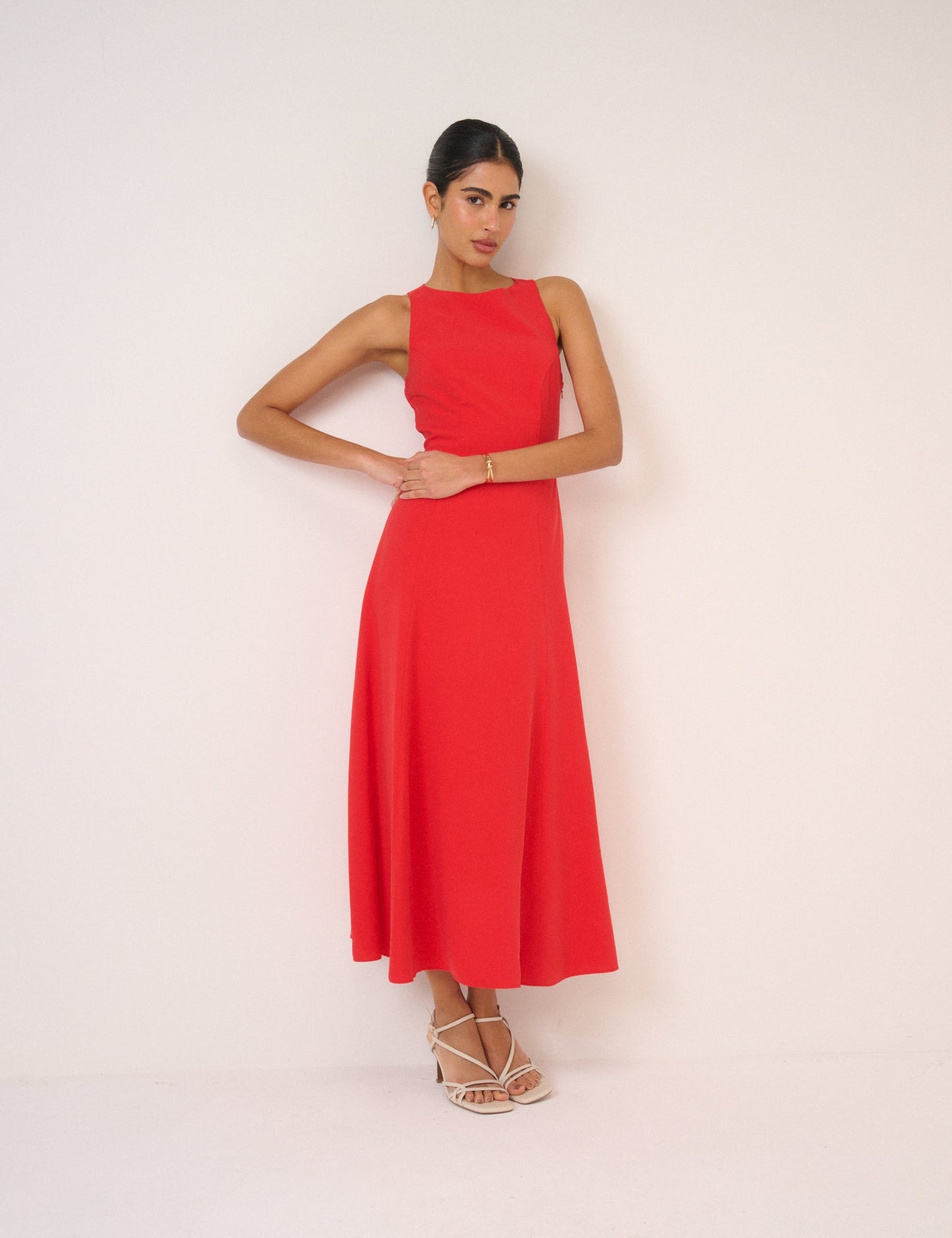 Giselle | Women's Midi Dress With Sleeveless Slim Fit Elegant