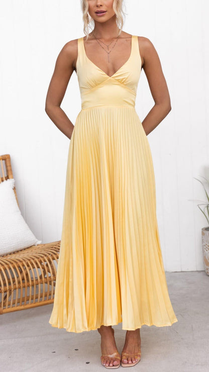 Paloma | Elegant pleated maxi dress with sleeveless V neck