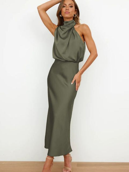 Quinnia | Elegant Cocktail Dress With Halter Neck
