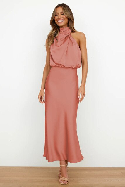 Quinnia | Elegant Cocktail Dress With Halter Neck