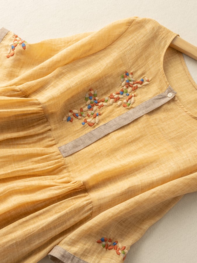 Lurela | Comfortable Linen Midi Dress with Embroidered Detail