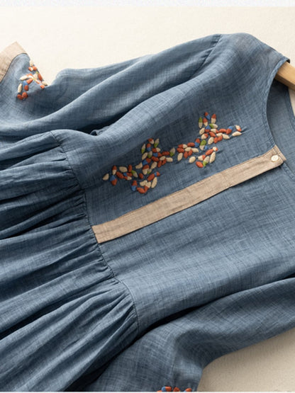Lurela | Comfortable Linen Midi Dress with Embroidered Detail